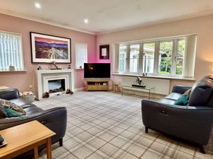 Lounge- click for photo gallery